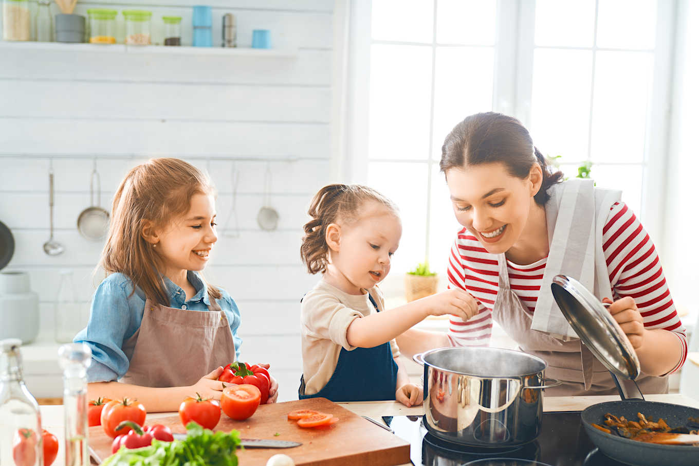 4 estratégias para criar um estilo de vida saudável para seus filhos enquanto tenta perder peso